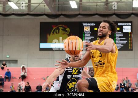 Tuebingen, Allemagne. 14 septembre 2025. Miles dispute (Tigers Tuebingen #3) GER, Tigers Tuebingen v. basket Swans Gmunden, Basketball, Herren, Vorbereitung 2. Barmer Basketball Bundesliga, Testspiel, Spielzeit 2025/2026, 14.09.2025, Foto : Eibner-Pressefoto/Wolfgang Frank crédit : dpa/Alamy Live News Banque D'Images