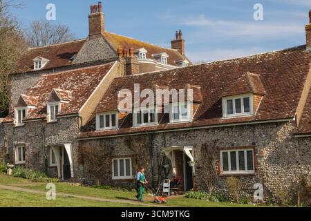 Angleterre, Sussex, East Sussex, Eastbourne, East Dean Village, vue sur le village Banque D'Images