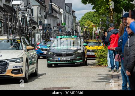 Brilon, Rhénanie du Nord-Westphalie, Allemagne, 23 août 2025 : L'Union cycliste internationale, UCI, est l'organe directeur du cyclisme. Les commissaires Banque D'Images