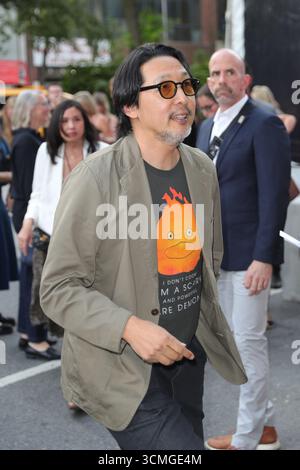 NEW YORK, NEW YORK - 15 SEPTEMBRE : Kogonada assiste à la première New-yorkaise de A Big Bold Beautiful Journey au AMC Lincoln Square Theater le 15 septembre 2025, à New York. L’événement tapis rouge a accueilli des membres de la distribution, des cinéastes et des invités spéciaux, marquant la sortie très attendue du film avec une célébration glamour de Manhattan. (Photo : Giada Papini Rampelotto/EuropaNewswire) Banque D'Images