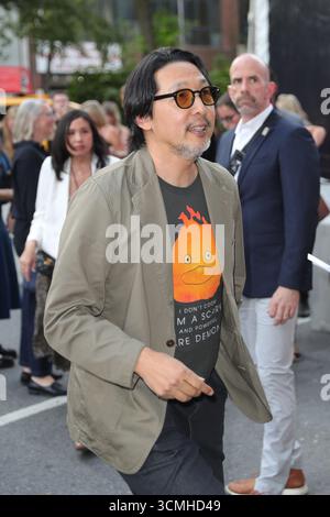 New York. 15 septembre 2025. NEW YORK, NEW YORK - 15 SEPTEMBRE : Kogonada assiste à la première New-yorkaise de A Big Bold Beautiful Journey au AMC Lincoln Square Theater le 15 septembre 2025, à New York. L'événement tapis rouge a accueilli des membres de la distribution, des cinéastes et des invités spéciaux, marquant la sortie très attendue de films avec une célébration glamour de Manhattan. (Crédit : Giada Papini Rampelotto/EuropaNewswire)/dpa/Alamy Live News Banque D'Images