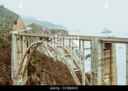 Vue aérienne du pont de Bixby (pont de Bixby Creek), Big sur, Californie, États-Unis Banque D'Images