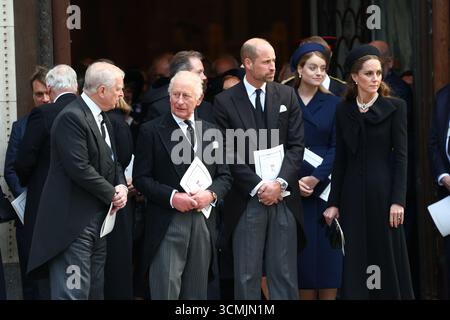LONDRES, ANGLETERRE - 16 SEPTEMBRE : Prince Andrew, PRINCE William. Catherine, princesse de Galles, assiste aux funérailles de la duchesse de Kent à la cathédrale de Westminster le 16 septembre 2025 à Londres, en Angleterre. Katharine, duchesse de Kent a épousé le prince Edward, duc de Kent, cousin Germain de la reine Elizabeth II. Elle est décédée le 4 septembre à l'âge de 92 ans au palais de Kensington entourée de sa famille. Convertie au catholicisme en 1994, ses funérailles ont lieu à la cathédrale de Westminster et sont les premières funérailles catholiques à avoir lieu pour un membre de la famille royale dans l'histoire britannique moderne. Son R Banque D'Images