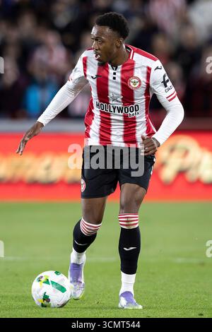 Londres, Royaume-Uni. 17 septembre 2025. Londres, Royaume-Uni. 17 septembre 2025. 16 septembre 2025 ; Gtech Community Stadium, Brentford, Londres, Angleterre; Carabao Cup Football, Brentford versus Aston Villa ; Benjamin Arthur de Brentford crédit : action plus Sports images/Alamy Live News crédit : action plus Sports images/Alamy Live News Banque D'Images