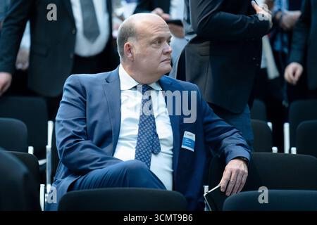 Neujahrsempfang, 75. Jubiläum des Zentralrats der Juden Neujahrsempfang, 75. Jubiläum des Zentralrats der Juden in Deutschland, Jüdisches Museum Berlin, Rosch-Haschana-Empfang, Robin Alexander, journaliste Berlin GER *** réception du nouvel an, 75e anniversaire du Conseil central des Juifs réception du nouvel an, 75e anniversaire du Conseil central des Juifs en Allemagne, Musée juif Berlin, réception Rosh Hashanah, Robin Alexander, journaliste Berlin GER Banque D'Images