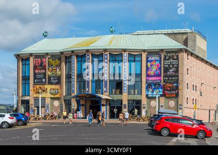 Weymouth, Royaume-Uni - 5 septembre 2025 : L'actuel pavillon de Weymouth qui a ouvert ses portes en 1960. Banque D'Images