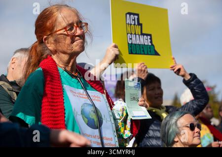 Édimbourg. 18 septembre 2025. Scotland Climate Coalition plus de 70 organisations qui font campagne pour l'action climatique et la justice pour un appel photo devant le Parlement écossais. Crédit photos : Pako Mera/Alamy Live News Banque D'Images