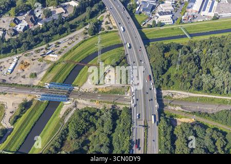 Vue aérienne, rénovation du pont de l'autoroute A42 au-dessus des voies ferrées et de l'Emscher ainsi que nouvelle construction du pont ferroviaire au-dessus de l'Emscher à Busch Banque D'Images