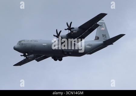 Kaiserslautern, Allemagne 15 août 2019 : un Lockheed C-130 Hercules de l'US Air Force approche de la base aérienne de Ramstein Banque D'Images