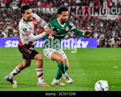 17 septembre 2025. Stade monumental, Buenos Aires, Argentine. Paulo Diaz (à gauche) dans le match entre River plate et Palmeiras. COPA CONMEBOL Libertadores. Crédit : Facundo Morales uniquement pour un usage éditorial Banque D'Images