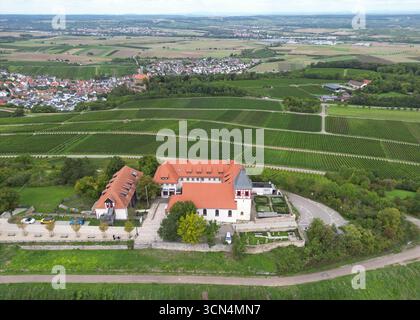 Cleebronn, Allemagne. 17 septembre 2025. L'église de Michael sur le Michaelsberg dans la municipalité de Cleebronn. Crédit : Bernd Weißbrod/dpa/Alamy Live News Banque D'Images