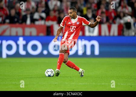 Muenchen, Deutschland. 17 septembre 2025. Fussball ; Spieltag 01, Journée 01, UEFA Champions League ; saison 2025/2026; saison 2025/2026, Bayern Muenchen gegen FC Chelsea AM 17.09.2025 à Muenchen. UBz : 04 Jonathan Tah, Bayern Muenchen. Crédit : dpa/Alamy Live News Banque D'Images
