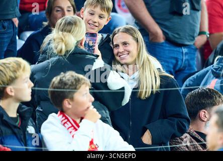 Munich, Allemagne. 17 septembre 2025. Klara Buehl du Bayern Muenchen dans la phase de Ligue match 1 FC BAYERN MUENCHEN - CHELSEA FC du football UEFA Champions League 2025/26 à Allianz Arena Munich, 17 septembre 2025, FCB, Muenchen photographe : ddp images/STAR-images crédit : ddp Media GmbH/Alamy Live News Banque D'Images