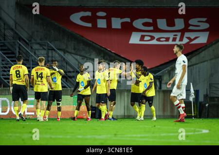 Lier, Belgique. 19 septembre 2025. Les joueurs de Lierse célèbrent après avoir marqué lors d'un match de football entre Lierse SK et RWDM Bruxelles, vendredi 19 septembre 2025 à lier, le jour 6 de la deuxième division 2025-2026 'Challenger Pro League' 1B du championnat belge. BELGA PHOTO DAVID PINTENS crédit : Belga News Agency/Alamy Live News Banque D'Images