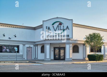 Houston, Texas États-Unis 08-03-2025 : extérieur de la vitrine d'affaires du lieu d'événement la Villa. Banque D'Images