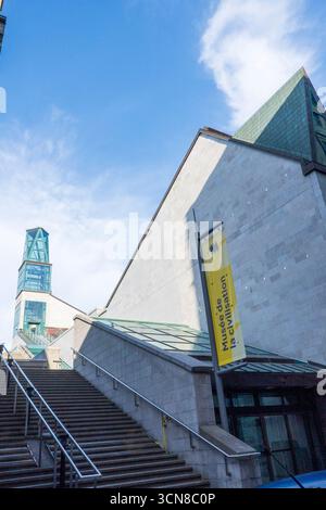 Extérieur, le Musée de la civilisation est un musée interactif situé dans le Vieux-Québec, au Canada, près du fleuve Saint-Laurent. Banque D'Images