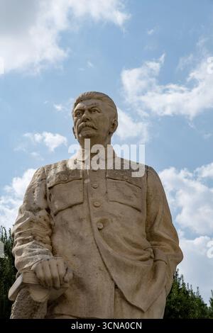 Gori, Géorgie. 9 septembre 2025. Statue controversée de Joseph Vissarionovitch Staline, politicien soviétique et révolutionnaire qui dirigea l'Union soviétique Banque D'Images