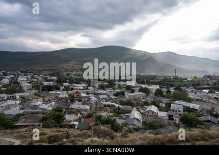 Gori, Géorgie. 9 septembre 2025. Vue panoramique paysage de la ville géorgienne de Gori, connue comme le berceau du révolutionnaire communiste et Sovie Banque D'Images
