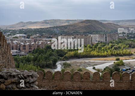 Gori, Géorgie. 9 septembre 2025. Vue panoramique paysage de la ville géorgienne de Gori, connue comme le berceau du révolutionnaire communiste et Sovie Banque D'Images