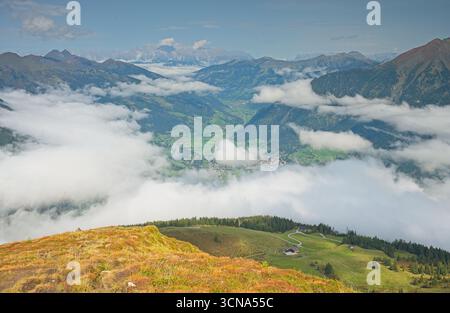 Vue depuis la montagne Stubnerkogel près de Bad Gastein en Autriche Banque D'Images