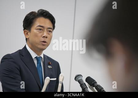 Tokyo, Japon. 20 septembre 2025. Le ministre japonais de l'Agriculture et fils de l'ancien premier ministre Junichiro Koizumi, Shinjiro Koizumi, parle lors d'une conférence de presse de sa candidature à l'élection présidentielle du Parti libéral-démocrate (PLD) au pouvoir à Tokyo, au Japon, le samedi 20 septembre 2025. Photo de Keizo Mori/UPI crédit : UPI/Alamy Live News Banque D'Images
