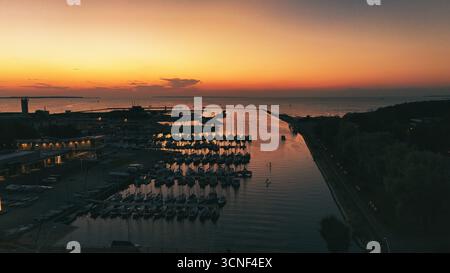 Sunset Marina View à Pirita, Tallinn, Estonie Banque D'Images