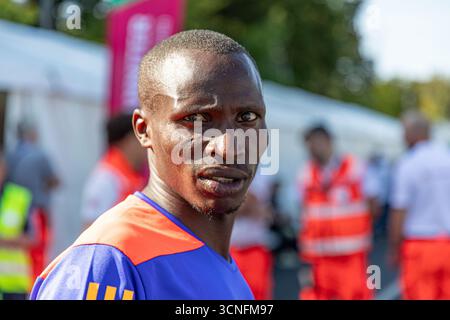 Berlin, Berlin, Allemagne. 21 septembre 2025. Le Kenya Sabastian Sawe a remporté le Marathon de Berlin le dimanche 21 septembre 2025, remportant le titre masculin lors de la 51e édition de la course. (Crédit image : © Michael Kuenne/PRESSCOV via ZUMA Press Wire) USAGE ÉDITORIAL SEULEMENT ! Non destiné à UN USAGE commercial ! Crédit : ZUMA Press, Inc/Alamy Live News Banque D'Images