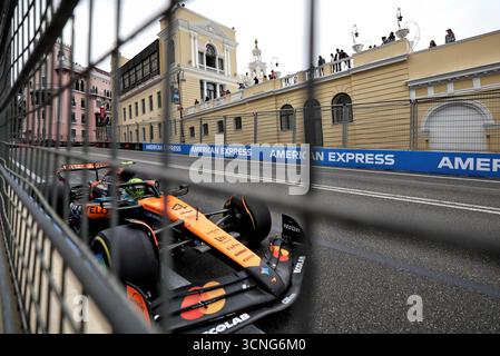 Bakou, Azerbaïdjan. 21 septembre 2025. Lando Norris (GBR) McLaren MCL39. 21.09.2025. Championnat du monde de formule 1, Rd 17, Grand Prix d'Azerbaïdjan, Bakou Street circuit, Azerbaïdjan, jour de la course. Crédit : James Moy/Alamy Live News Banque D'Images