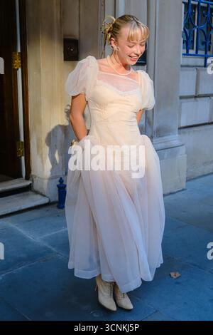 Londres, Royaume-Uni. 21 septembre 2025. Invités devant le défilé simone Rocha, qui se tiendra à Mansion House pour la collection printemps/été 2026 pendant la Fashion week de Londres. Crédit : onzième heure photographie/Alamy Live News Banque D'Images