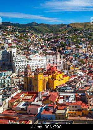 Paysage de Guanajuato avec cathédrale de Guanajuato au Mexique Banque D'Images