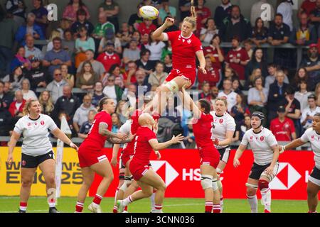 Salford, Angleterre, 30 août 2025. Le Canada remporte une ligne contre le pays de Galles dans la Coupe du monde de rugby féminin au Salford Community Stadium, Manchester. Crédit : Colin Edwards Banque D'Images
