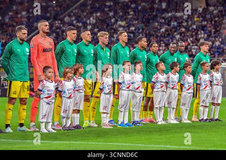 Milan, Italie. 21 septembre 2025. Les joueurs de Sassuolo s’alignent pour le match de Serie A entre Inter et Sassuolo à Giuseppe Meazza à Milan. Crédit : Gonzales photo/Alamy Live News Banque D'Images
