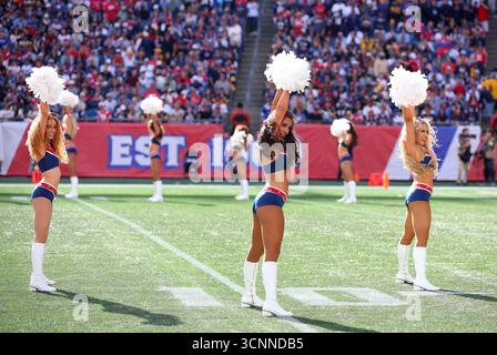 Foxborough, ma, États-Unis. 21 septembre 2025. MA, États-Unis ; pom-pom-meneurs des New England Patriots lors du match NFL entre les Pittsburgh Steelers et les New England Patriots au Gillette Stadium à Foxborough, ma. Crédit : csm/Alamy Live News Banque D'Images