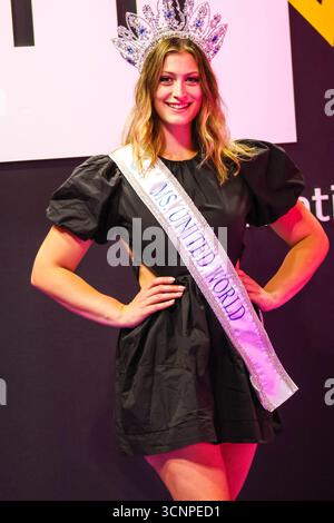 Milan, Italie. 21 septembre 2025. milano (italie), 21/09/2025 - ms.united world 2026/erin chapman - erin chapman, ms.united world 2026, participait au défilé de mode en tant qu'invité à milano fashion & jewels, ce lundi 22 septembre 2025. (Foto : Edson de Souza/Thenews2/Zumapress) (crédit image : © Edson Teodoro de Souza/TheNEWS2 via ZUMA Press Wire) USAGE ÉDITORIAL SEULEMENT ! Non destiné à UN USAGE commercial ! Banque D'Images