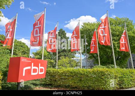 RBB, logo am Sendezentrum, Rundfunk Berlin Brandenburg, Masurenallee, Charlottenburg, Berlin, Deutschland *** RBB, logo at the Broadcasting Center, Rundfunk Berlin Brandenburg, Masurenallee, Charlottenburg, Berlin, Allemagne Banque D'Images