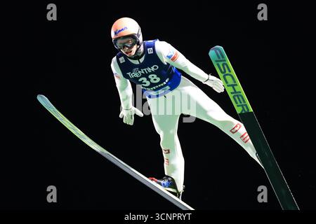 20 septembre 2025 ; Val di Fiemme, Italie : Grand Prix d'été de saut à ski FIS Grande colline, épreuve test avant les Jeux Olympiques d'hiver Milan Cortina 2026 ; Jan Hoerl (AUT) Banque D'Images