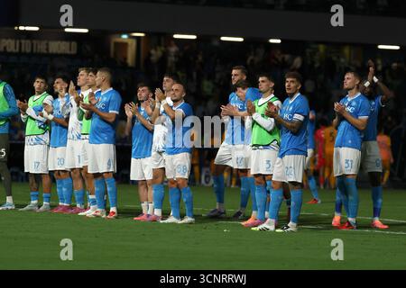 Naples, Italie. 22 septembre 2025. Les joueurs de la SSC Napoli célèbrent à la fin de la Serie Un match de football 2025/2026 entre la SSC Napoli et le Pisa Sporting Club au stade Diego Armando Maradona à Naples (Italie), le 22 septembre 2025. Crédit : Insidefoto/Alamy Live News Banque D'Images