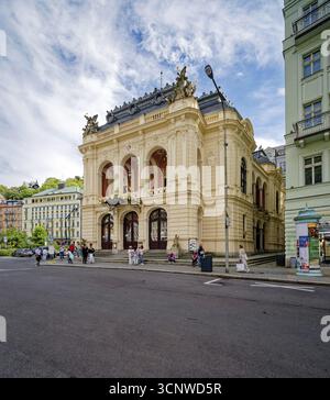 Théâtre municipal de Karlovy Vary dans le nouveau style rococo, vieille ville, spa, source de guérison, santé, minéral, eau minérale, maladie, Karlovy Vary, Bohême Banque D'Images
