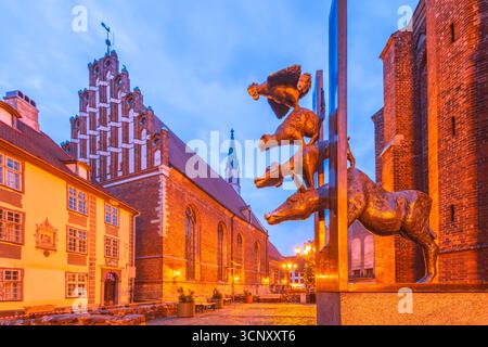 Riga, Lettonie. Musiciens de la ville de Brême, beaux détails d'architecture de caractère de conte de fées dans la vieille ville. Banque D'Images