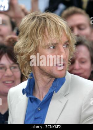 Owen Wilson à la première mondiale des Crashers de mariage, Londres, 4 juillet 2005. Banque D'Images