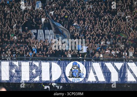 Naples, Italie. 22 septembre 2025. Les supporters de la SSC Napoli lors du match de Serie A entre la SSC Napoli et Pisa SC au stade Diego Armando Maradona à Naples, en Italie, le 22 septembre 2025. Crédit : Nicola Ianuale/Alamy Live News Banque D'Images