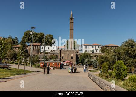 DIYARBAKIR, TURQUIE - 25 SEPTEMBRE 2022 : Mosquée Hazreti Suleyman à Diyarbakir, Turquie Banque D'Images