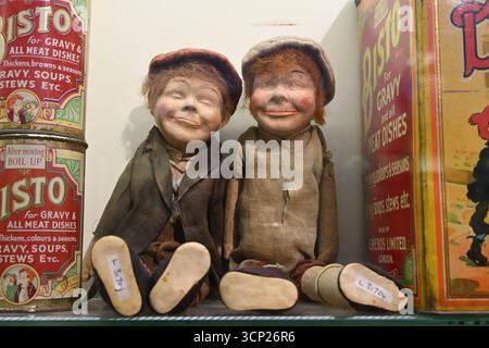 Marionnettes enfants Bisto pour publicité Bisto Gravy - Museum of Brands - Londres Banque D'Images