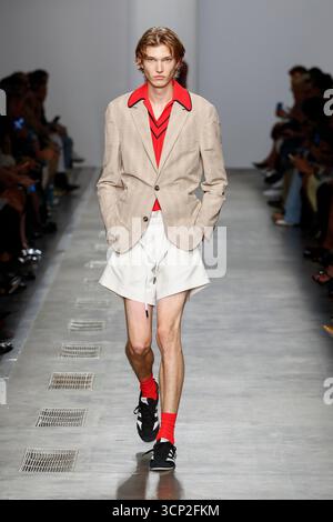 Milan, Italien. 23 septembre 2025. Défilé ICEBERG printemps-été 2026 pendant la Fashion week de Milan le 2025 septembre - Milan, Italie, 23/09/2025 crédit : dpa/Alamy Live News Banque D'Images