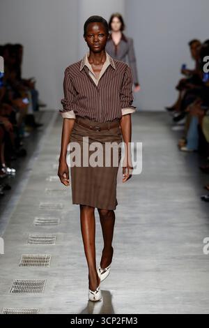 Milan, Italien. 23 septembre 2025. Défilé ICEBERG printemps-été 2026 pendant la Fashion week de Milan le 2025 septembre - Milan, Italie, 23/09/2025 crédit : dpa/Alamy Live News Banque D'Images