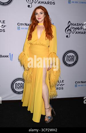 Nashville, États-Unis. 23 septembre 2025. Caylee Hammack arrive à la 8e cérémonie annuelle des Nashville Songwriter Awards qui s'est tenue au Ryman Auditorium le 23 septembre 2025 à Nashville, TN © Tammie Arroyo/AFF-USA.com crédit : AFF/Alamy Live News Banque D'Images