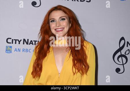 Nashville, États-Unis. 23 septembre 2025. Caylee Hammack arrive à la 8e cérémonie annuelle des Nashville Songwriter Awards qui s'est tenue au Ryman Auditorium le 23 septembre 2025 à Nashville, TN © Tammie Arroyo/AFF-USA.com crédit : AFF/Alamy Live News Banque D'Images
