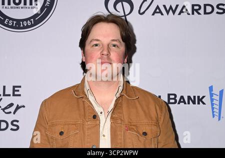 Nashville, États-Unis. 23 septembre 2025. Travis Denning arrive à la 8e cérémonie annuelle des Nashville Songwriter Awards qui se tient à l'Auditorium Ryman le 23 septembre 2025 à Nashville, TN © Tammie Arroyo/AFF-USA.com crédit : AFF/Alamy Live News Banque D'Images