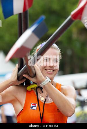 SHANGHAI - Tinka Offereins lors d'une séance d'entraînement le quatrième jour des Championnats du monde d'aviron à Shanghai, en Chine. ANP Iris van den Broek crédit : ANP/Alamy Live News Banque D'Images