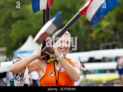 SHANGHAI - Tinka Offereins lors d'une séance d'entraînement le quatrième jour des Championnats du monde d'aviron à Shanghai, en Chine. ANP Iris van den Broek crédit : ANP/Alamy Live News Banque D'Images